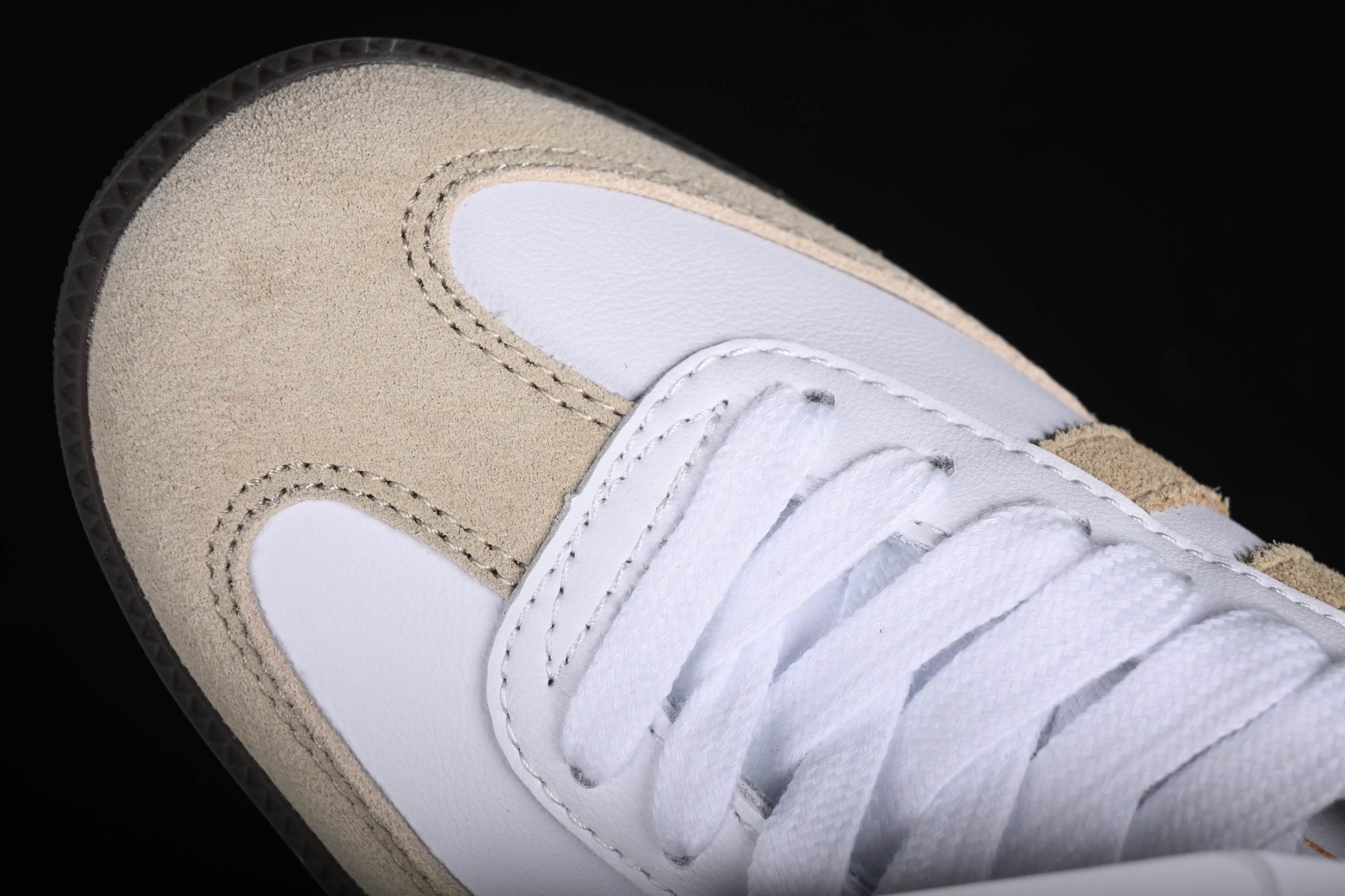 adidasUnisex Samba - Cream/White