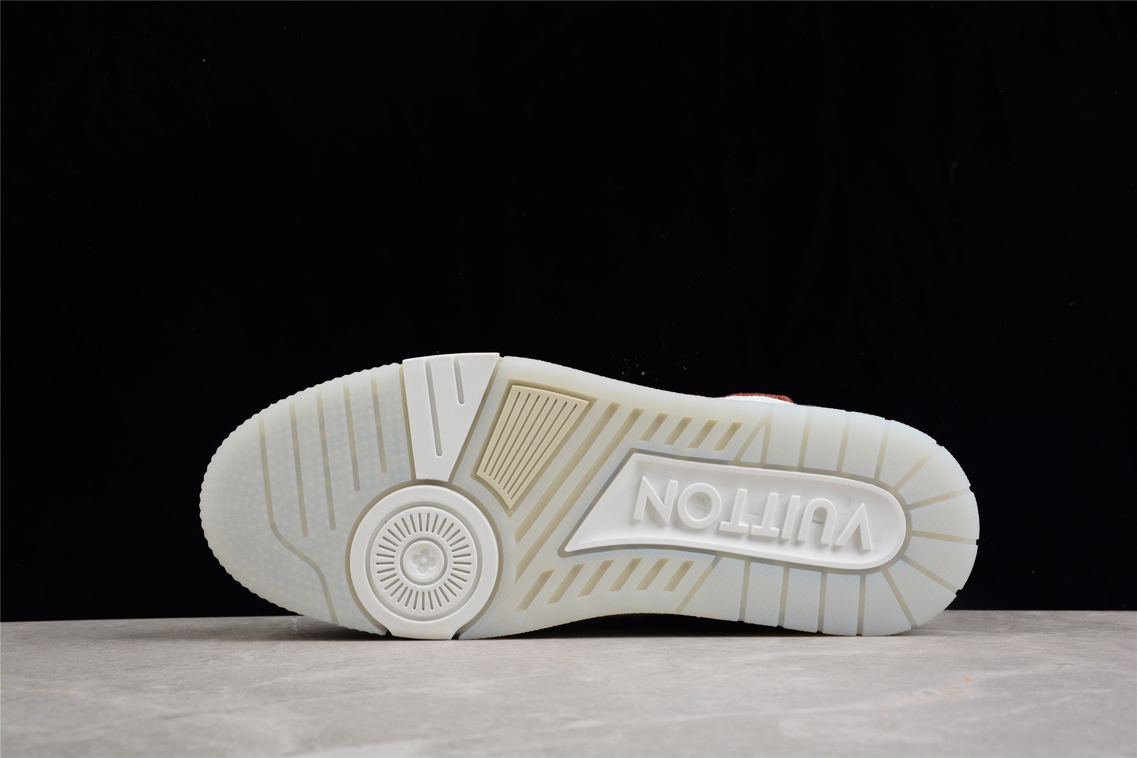 LouisVuitton Trainer Low - Brown