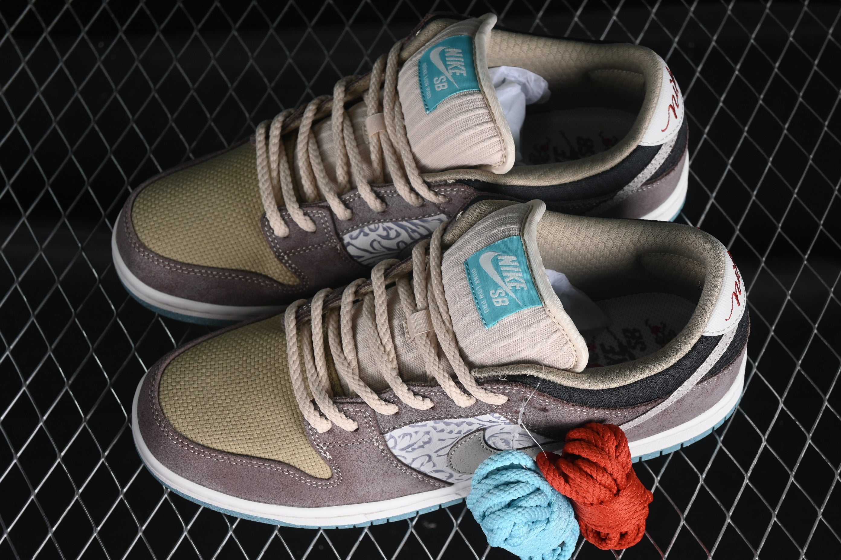 NikeMens SB Dunk Low - Big Money Savings