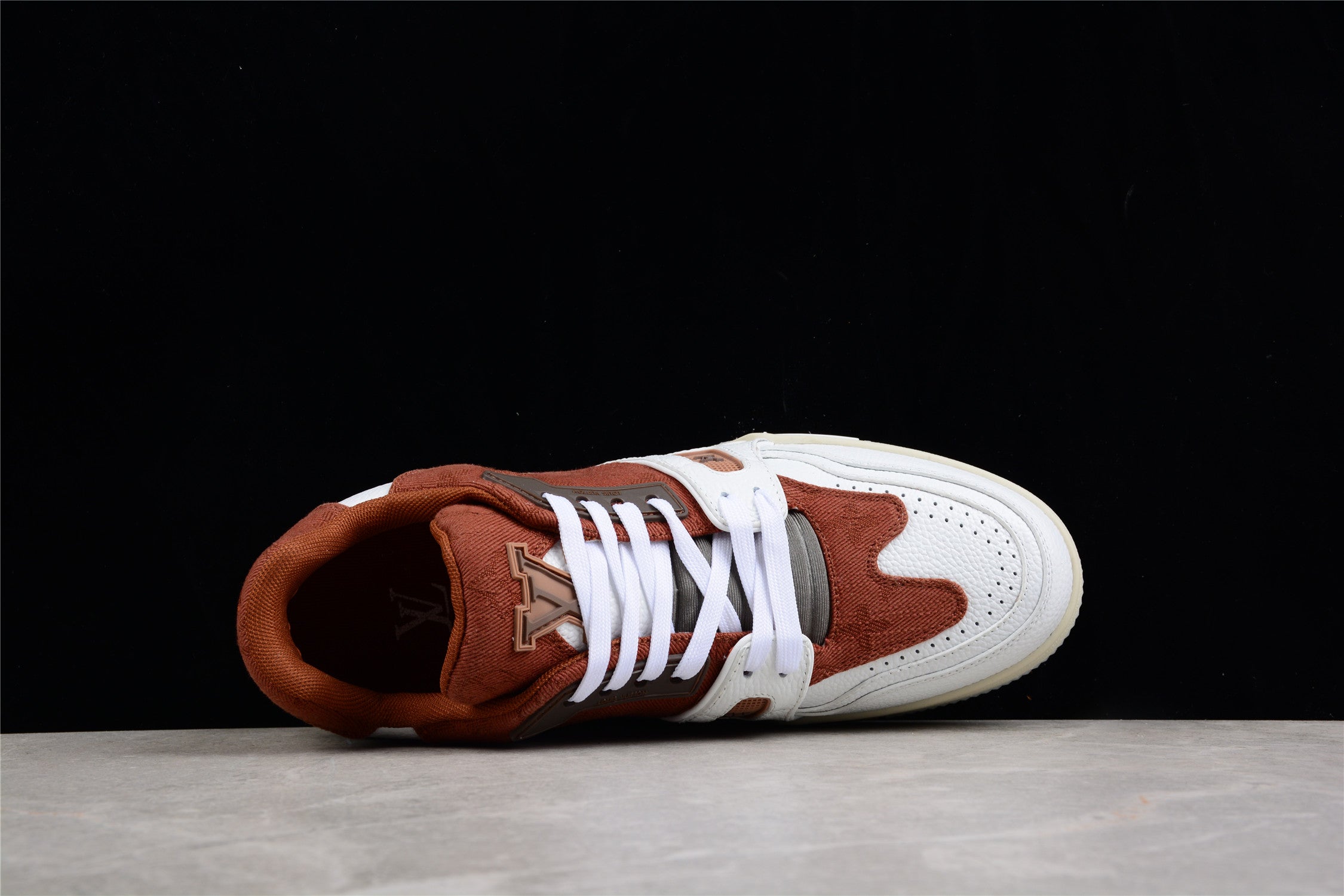 LouisVuitton Trainer Low - Brown