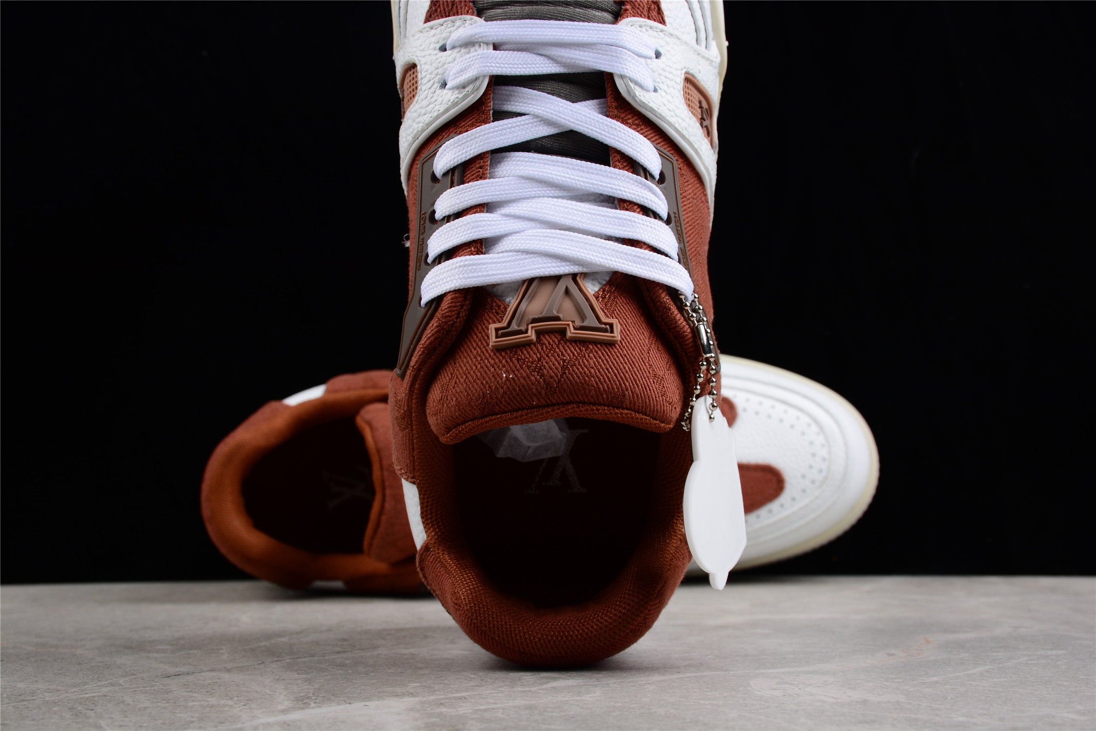 LouisVuitton Trainer Low - Brown