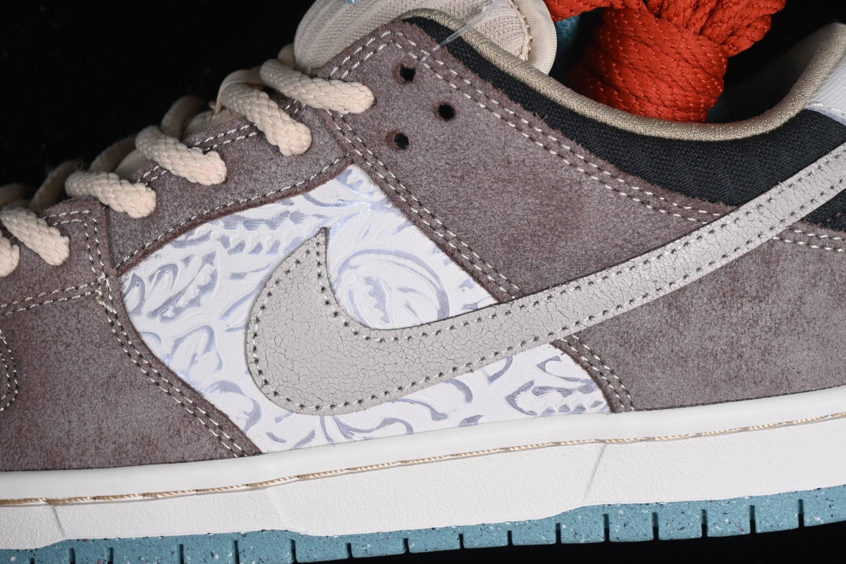NikeMens SB Dunk Low - Big Money Savings