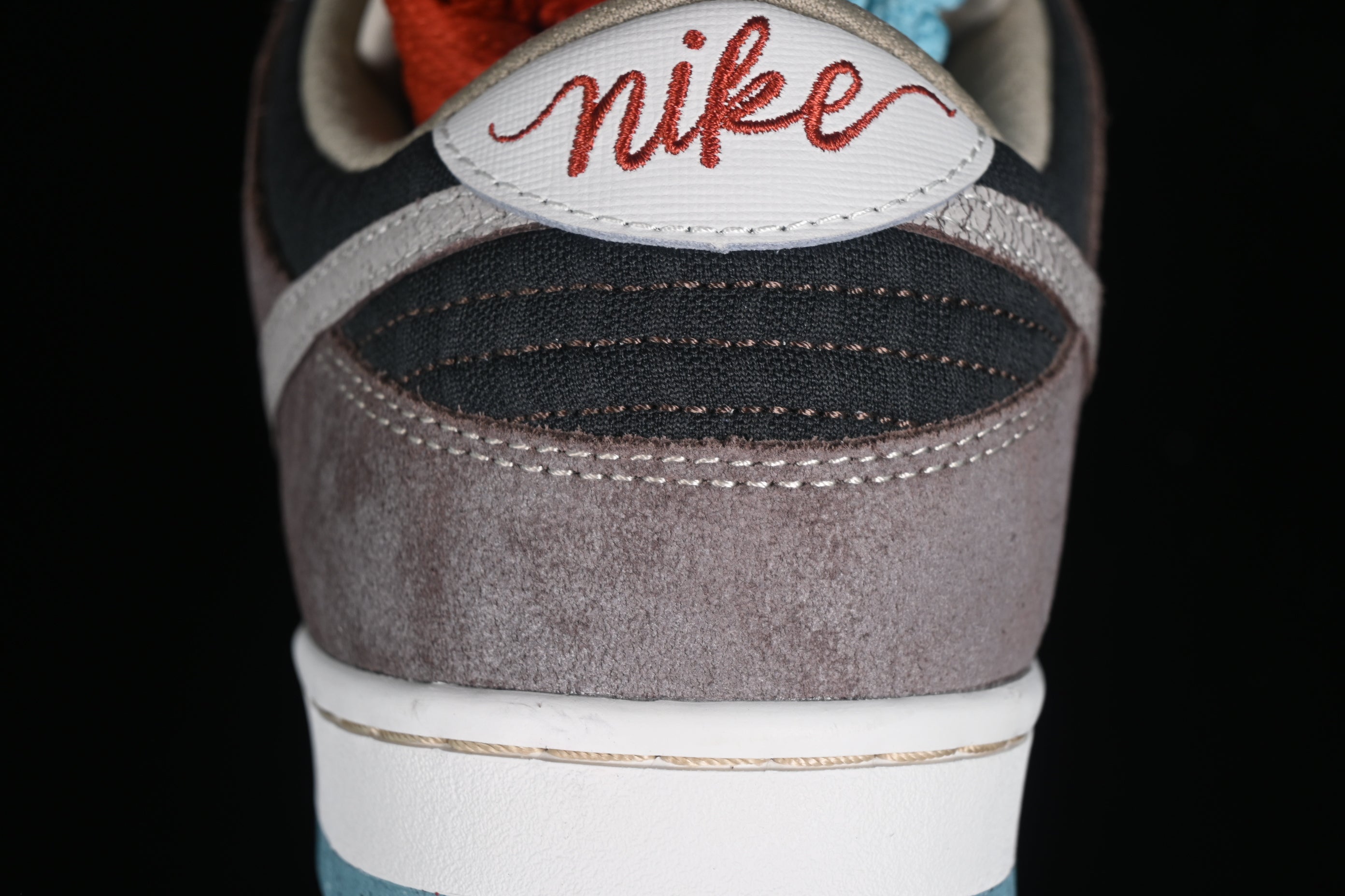 NikeMens SB Dunk Low - Big Money Savings
