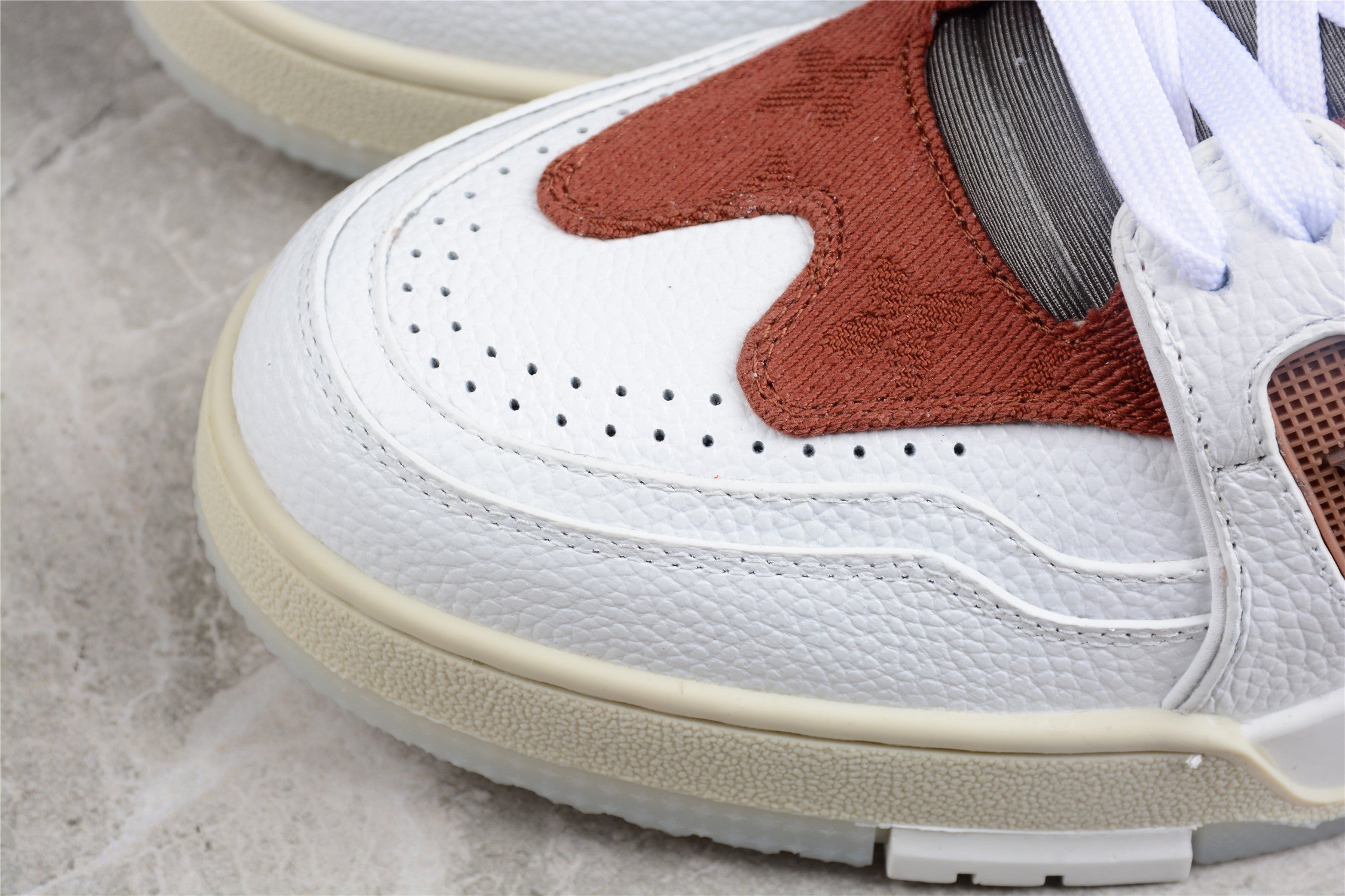 LouisVuitton Trainer Low - Brown