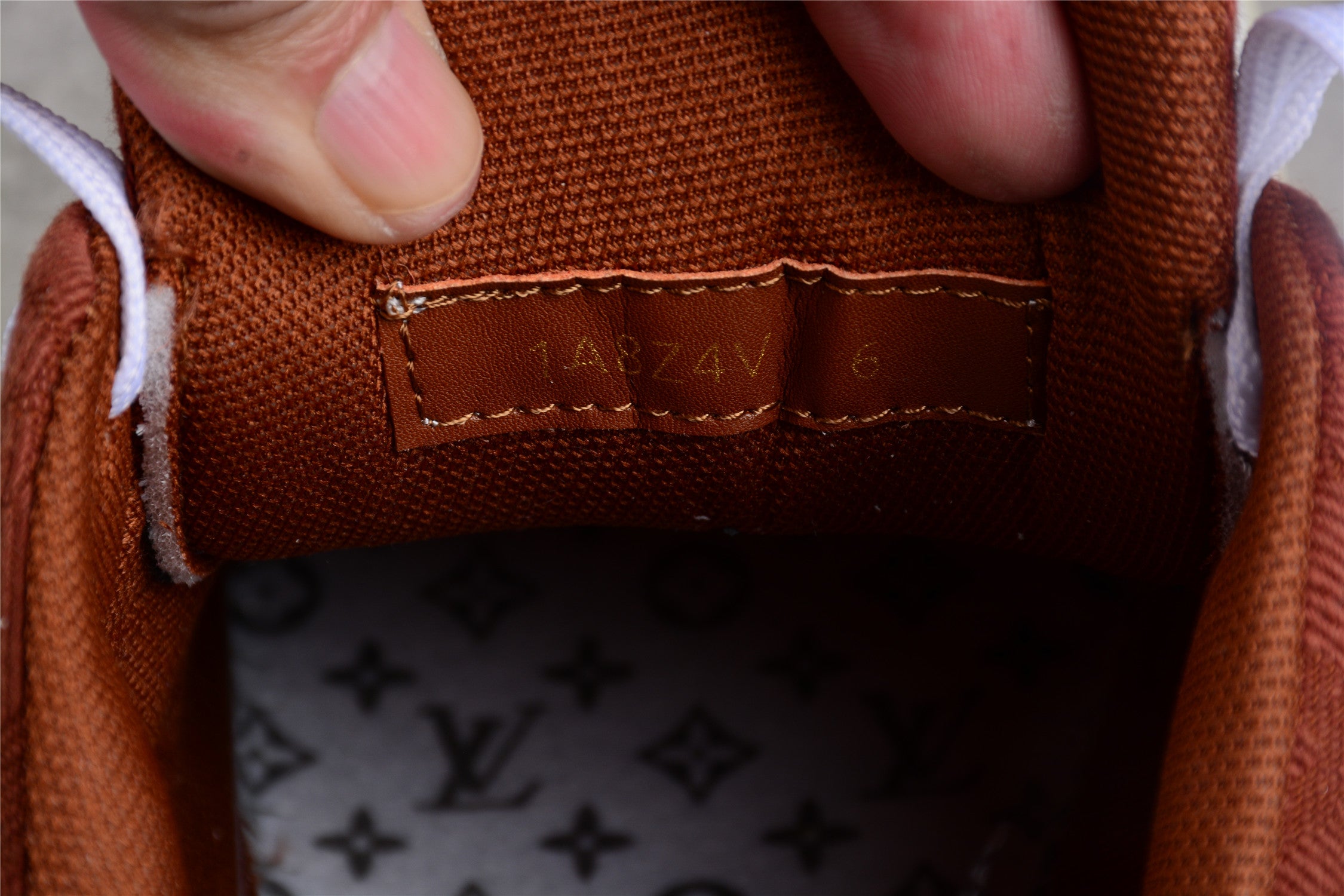 LouisVuitton Trainer Low - Brown