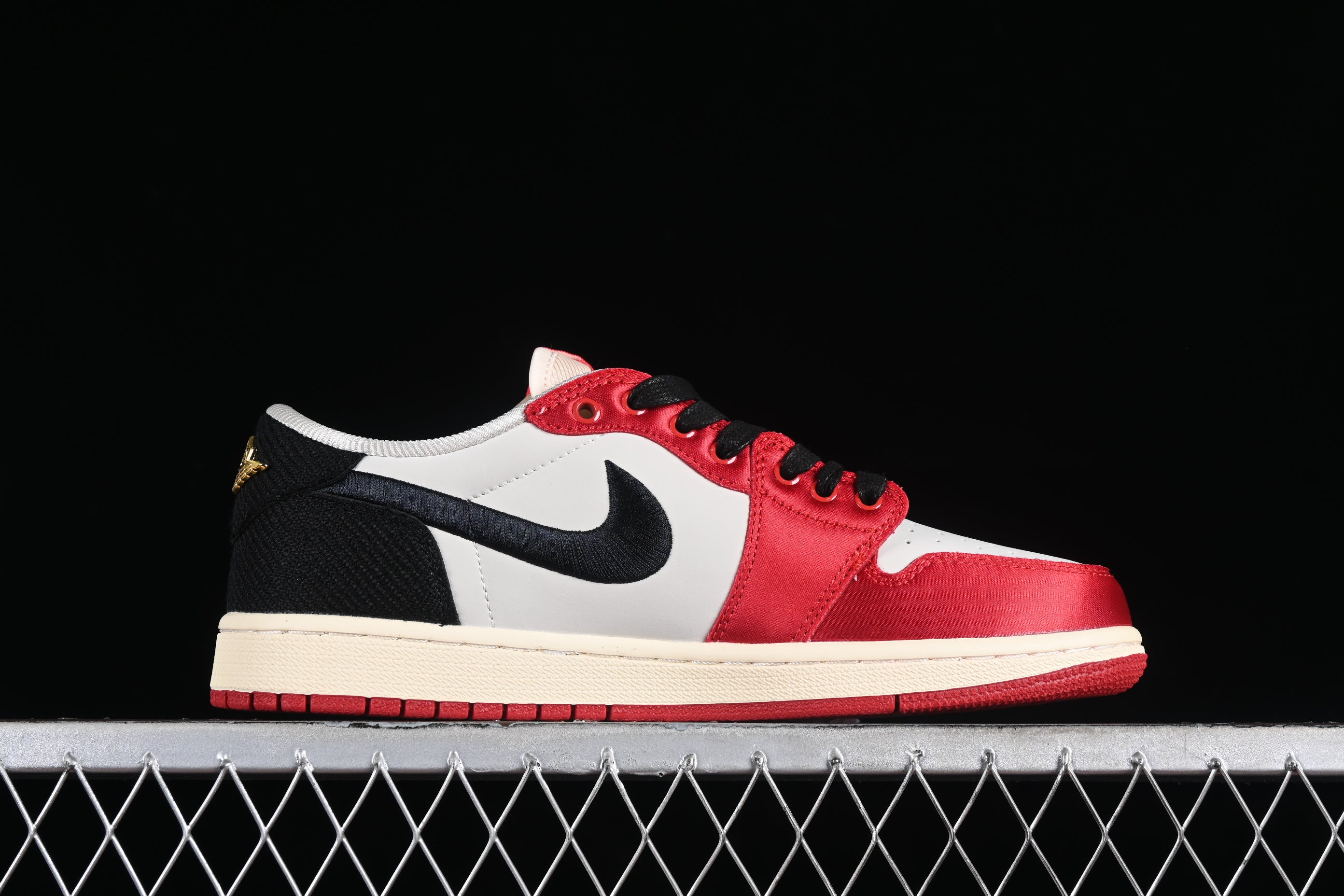 Air Jordan 1 AJ1 Low x Trophy Room - Varsity Red