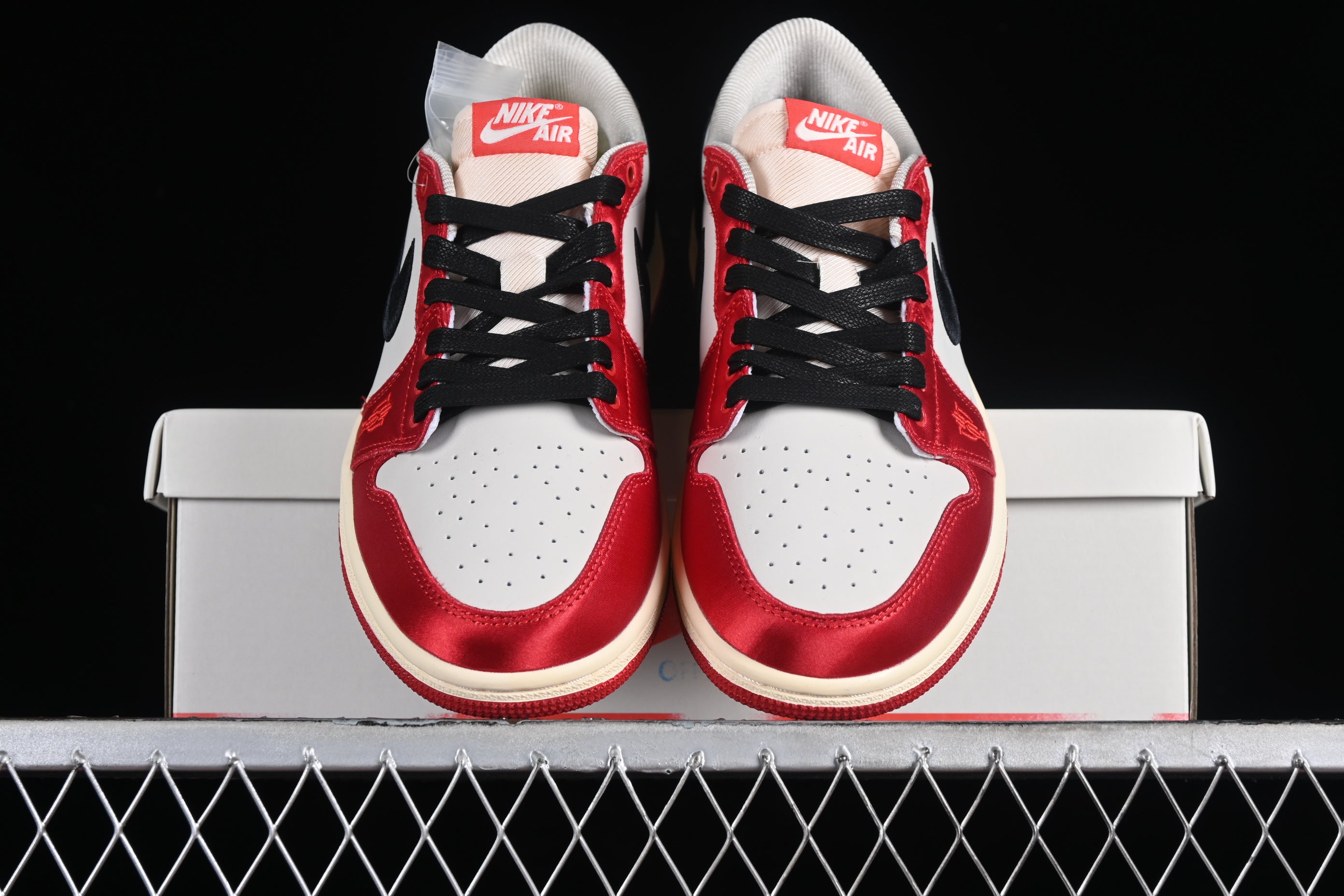 Air Jordan 1 AJ1 Low x Trophy Room - Varsity Red