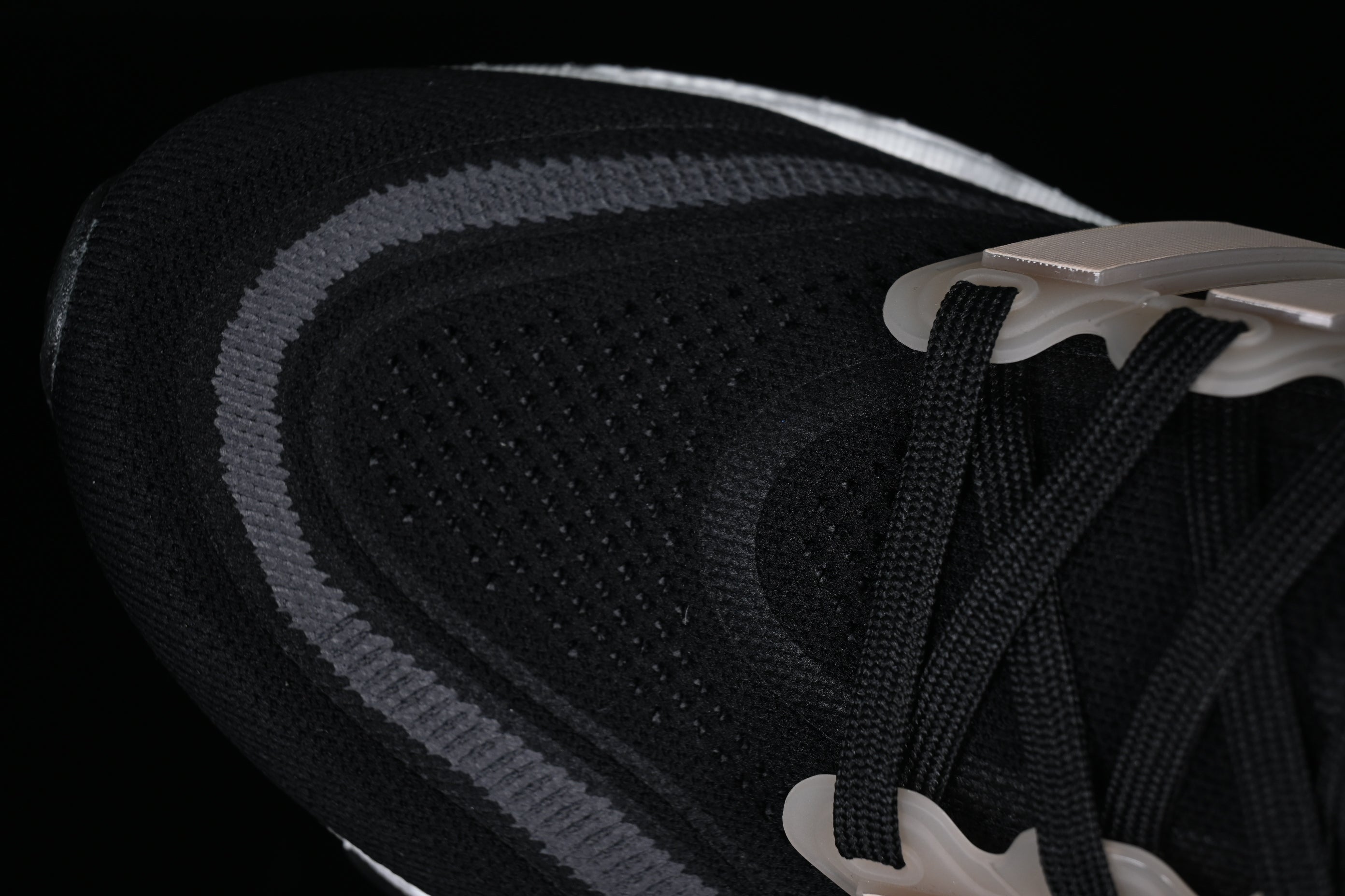 adidasMens Ultra Boost 23 - Light