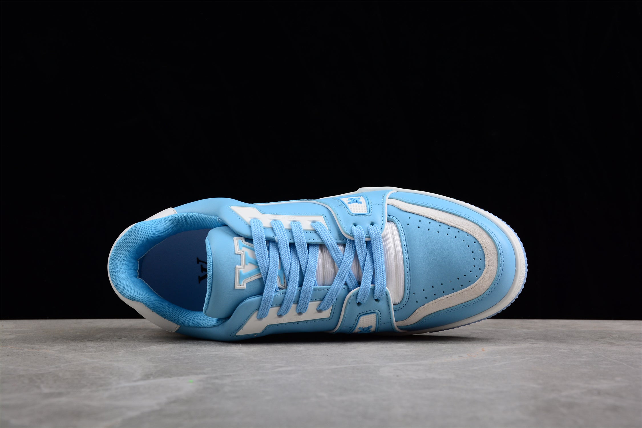 LouisVuitton Trainer - White/Blue