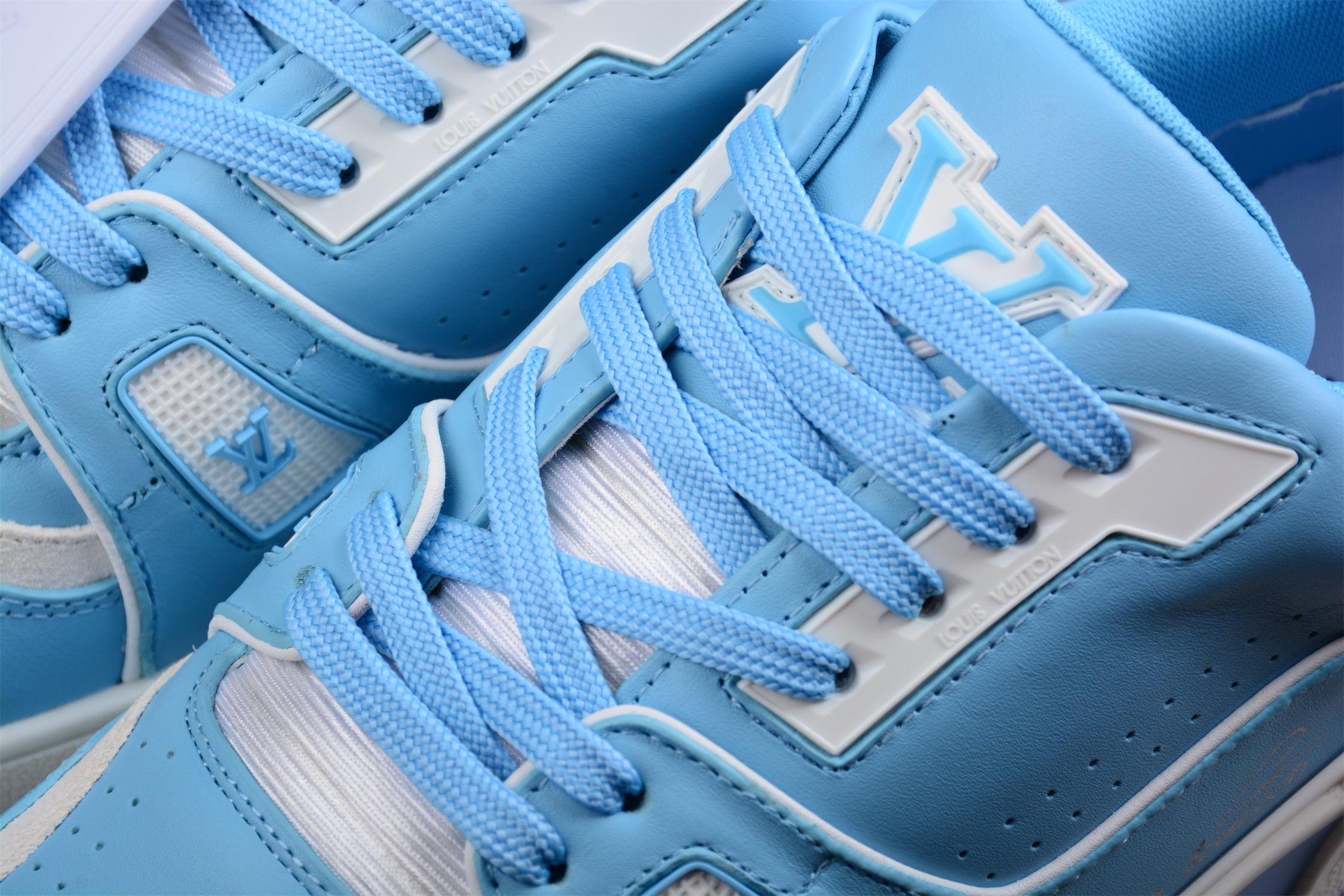 LouisVuitton Trainer - White/Blue