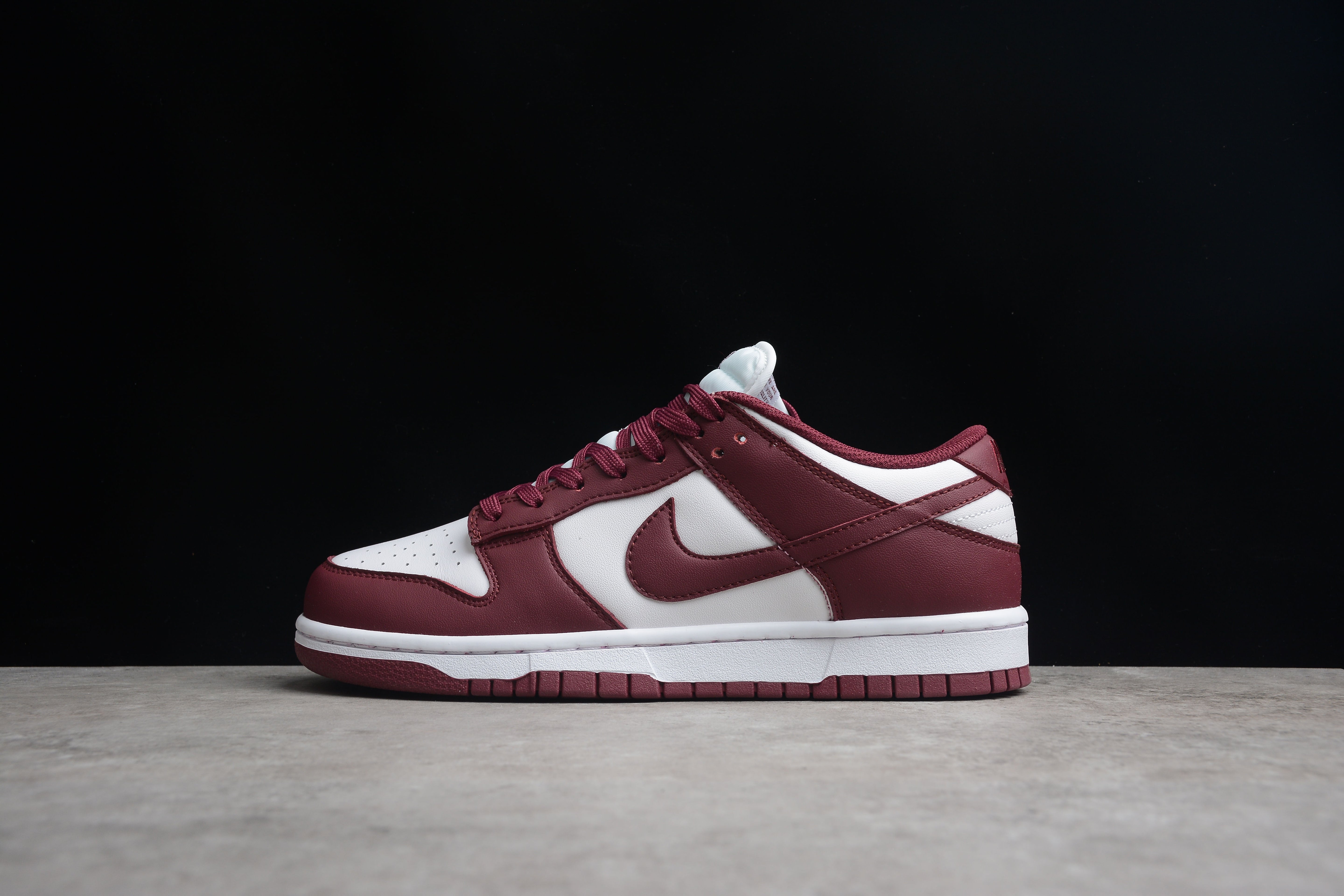 NikeMens Dunk Low - Bordeaux