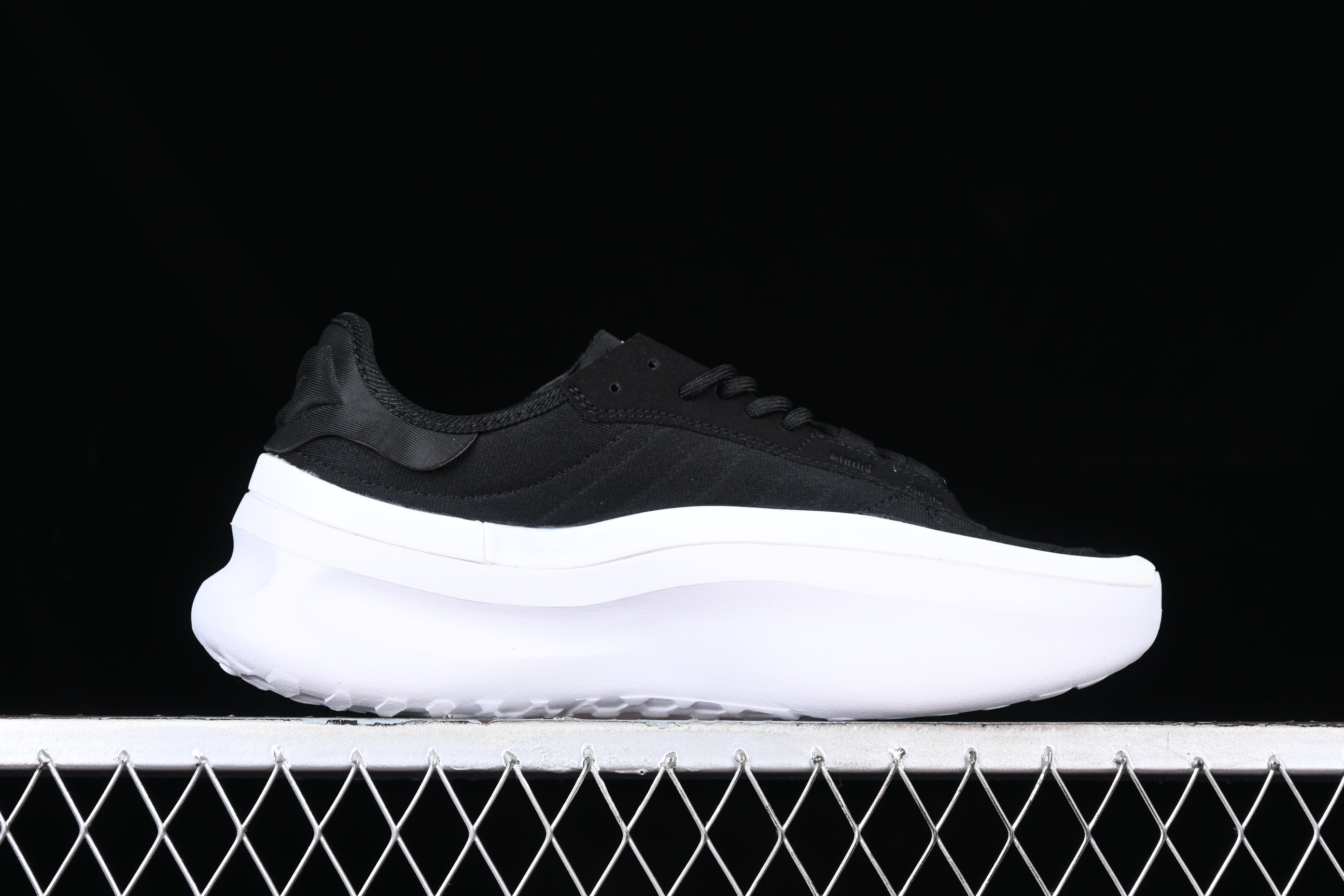adidasUnisex Adifom - Trxn