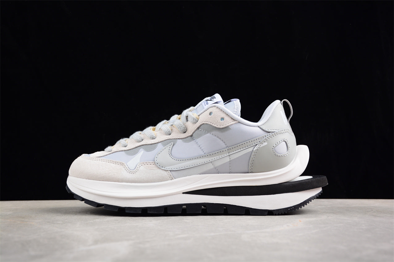Sacai x NikeUnisex VaporWaffle 3 0 - Grey/Silver