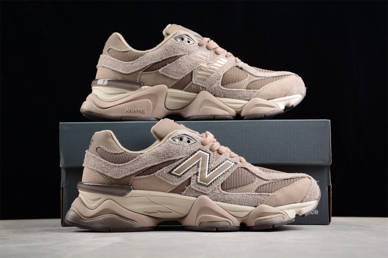 New Balance 9060 - Mushroom