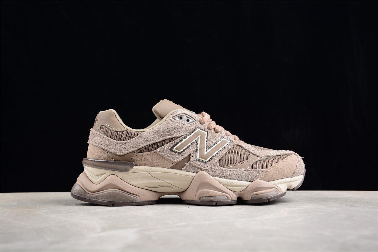 New Balance 9060 - Mushroom