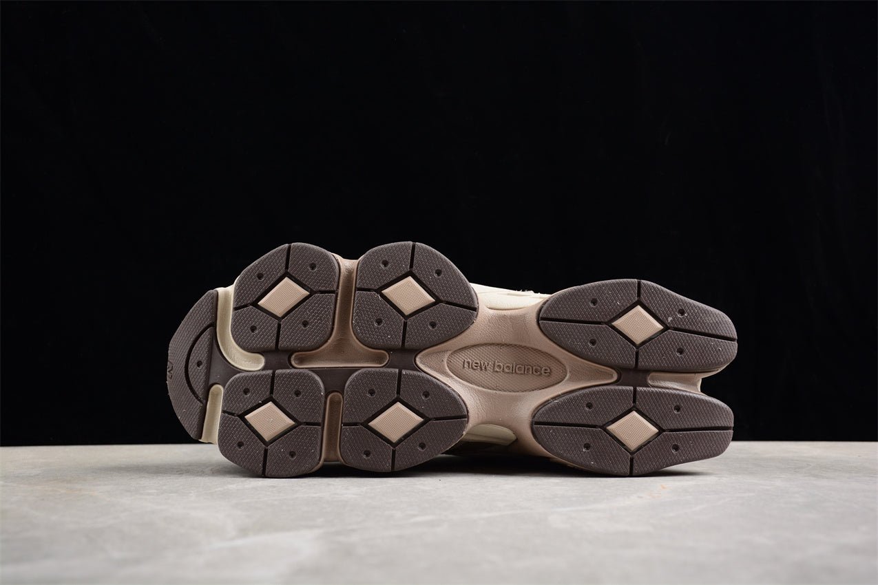 New Balance 9060 - Mushroom