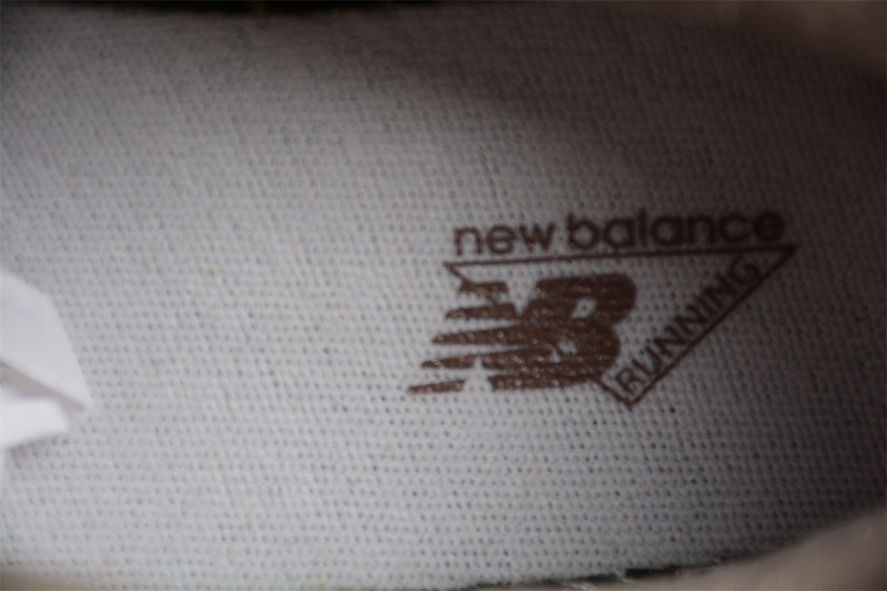 New Balance 9060 - Mushroom