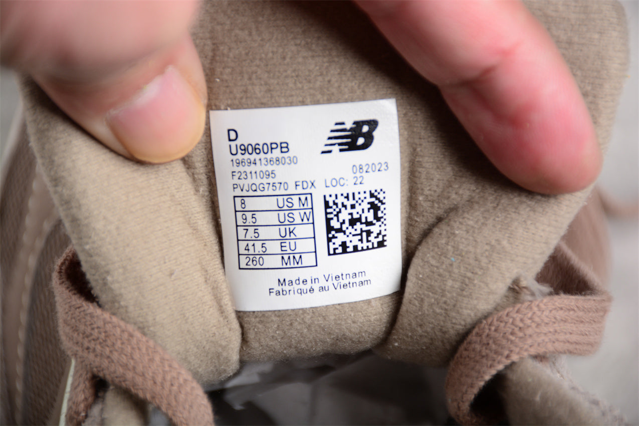 New Balance 9060 - Mushroom