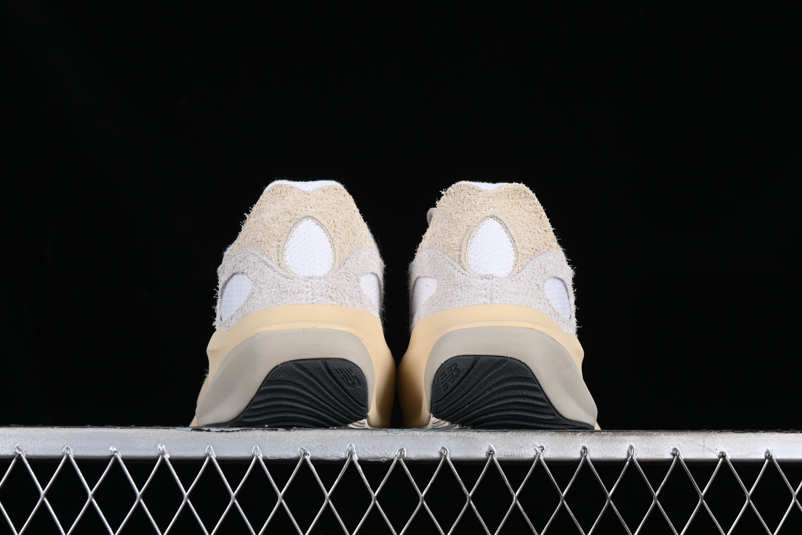WMNS New Balance Warped - Sea Salt