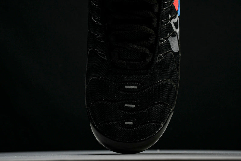 NikeUnisex Air Max Plus Multi Swoosh - Black