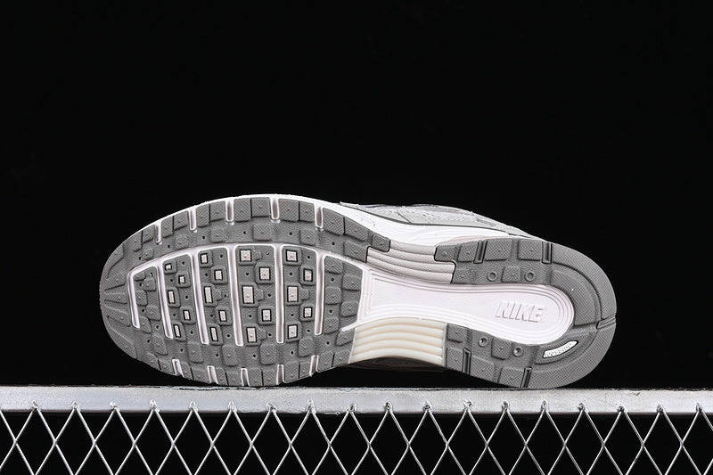 NikeUnisex P-6000 - Light Iron Ore