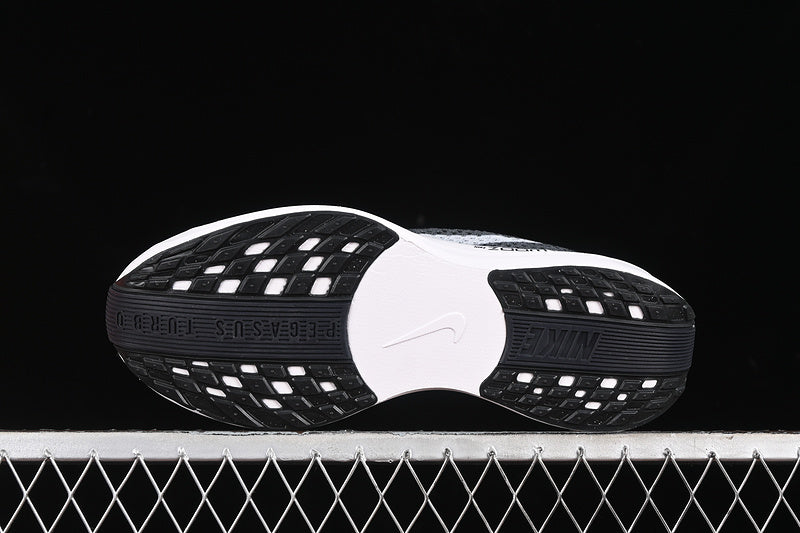 NikeUnisex ZoomX Pegasus Plus - Black Pure Platinum