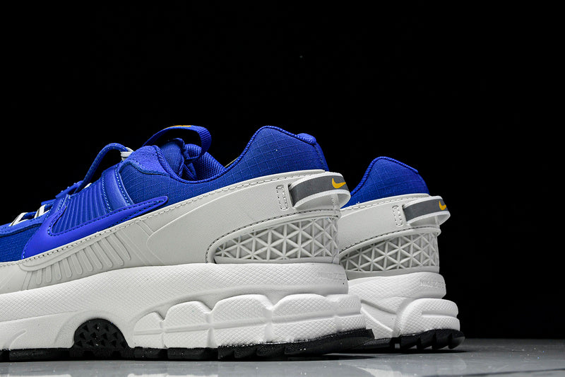 NikeUnisex Zoom Vomero 5 Roam - Racer Blue