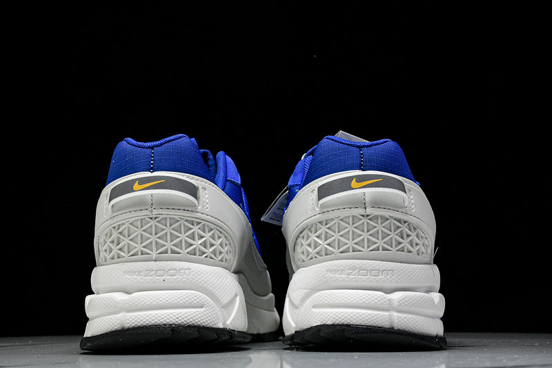 NikeUnisex Zoom Vomero 5 Roam - Racer Blue