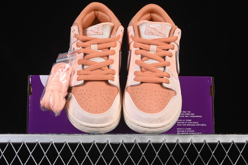 NikeUnisex SB Dunk Low - Trocadéro Gardens