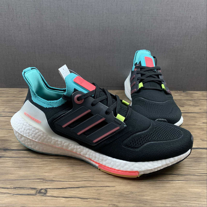 adidasUnisex UltraBoost 22 Light - Mint Rust