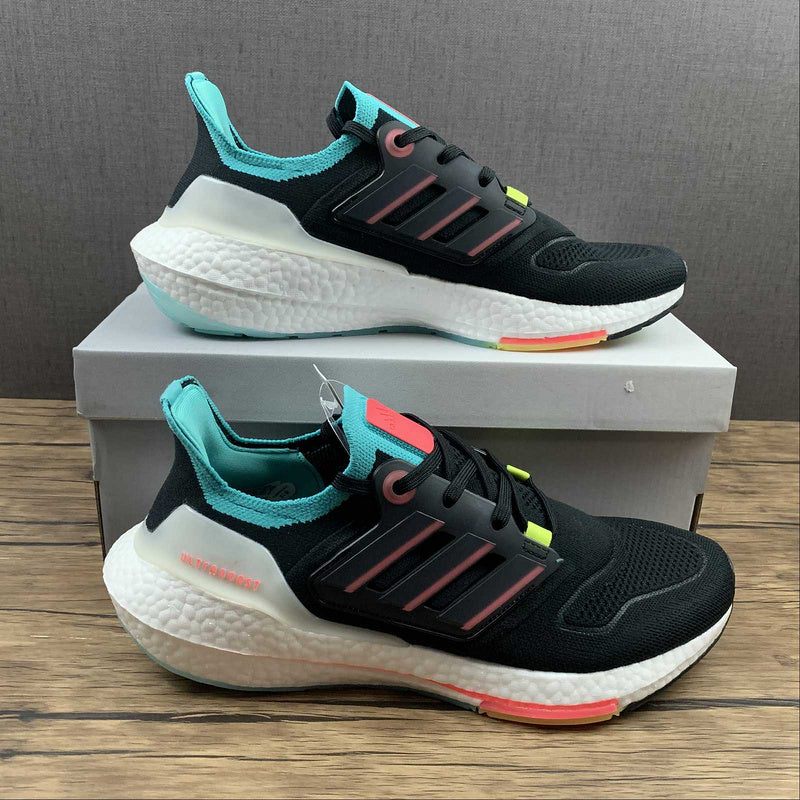 adidasUnisex UltraBoost 22 Light - Mint Rust