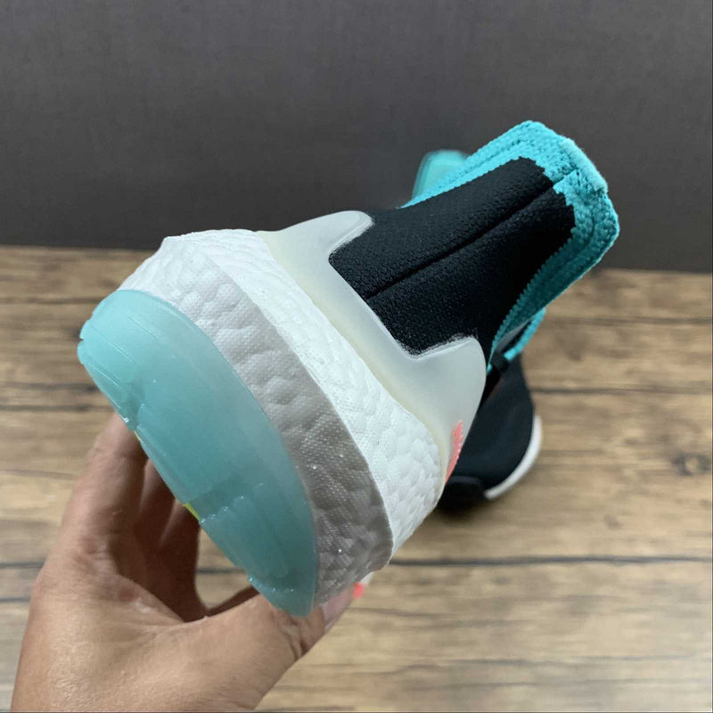 adidasUnisex UltraBoost 22 Light - Mint Rust