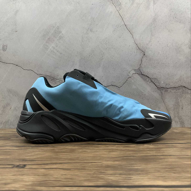 adidasUnisex Yeezy Boost 700 MNVN - Bright Cyan