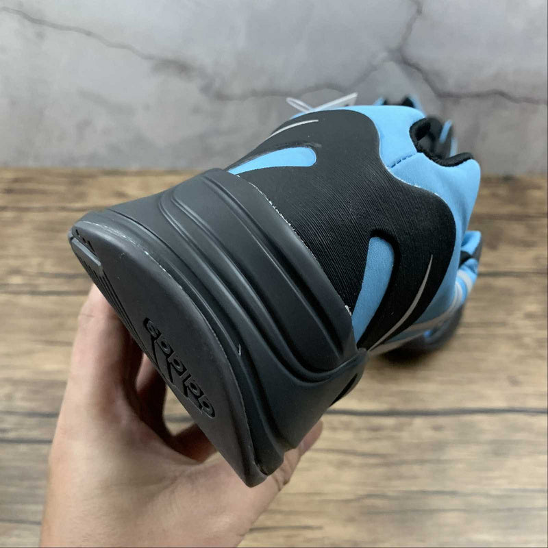 adidasUnisex Yeezy Boost 700 MNVN - Bright Cyan