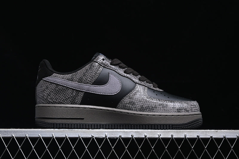 NikeUnisex Air Force 1'07 AF 1 Low - Off Noir Snakeskin