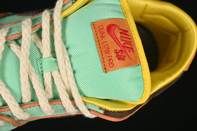 NikeUnisex SB Dunk Low - Rodeo Tourmaline