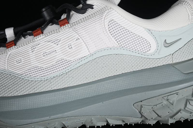NikeUnisex ACG Mountain Fly 2 Low - Gore Tex White