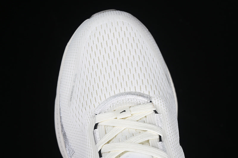 NikeUnisex Vomero 18 - Summit White