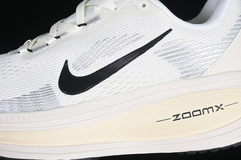 NikeUnisex Vomero 18 - Summit White