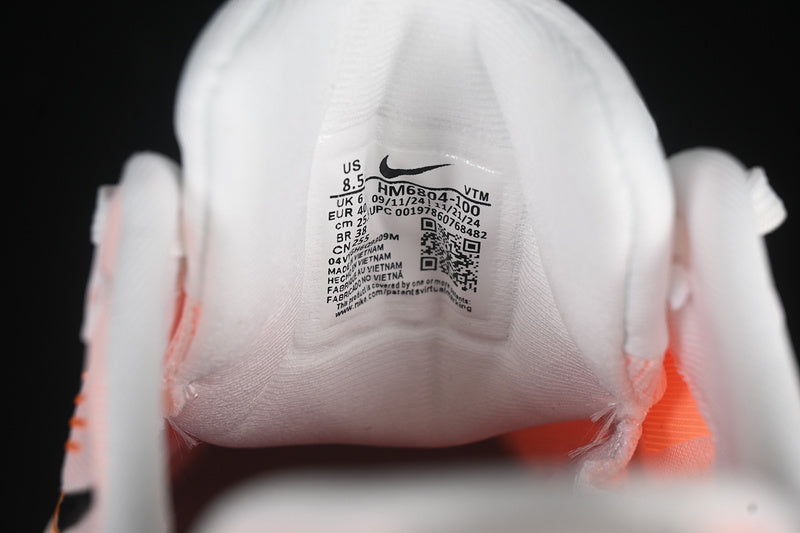 NikeUnisex Vomero 18 - Laser Orange