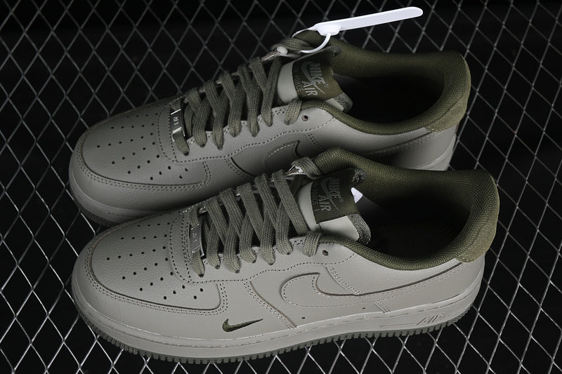 NikeUnisex Air Force 1 AF1 Low "07 LV8 - Army Khaki