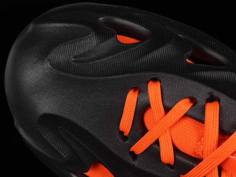adidasUnisex adifom Q - Black/Orange
