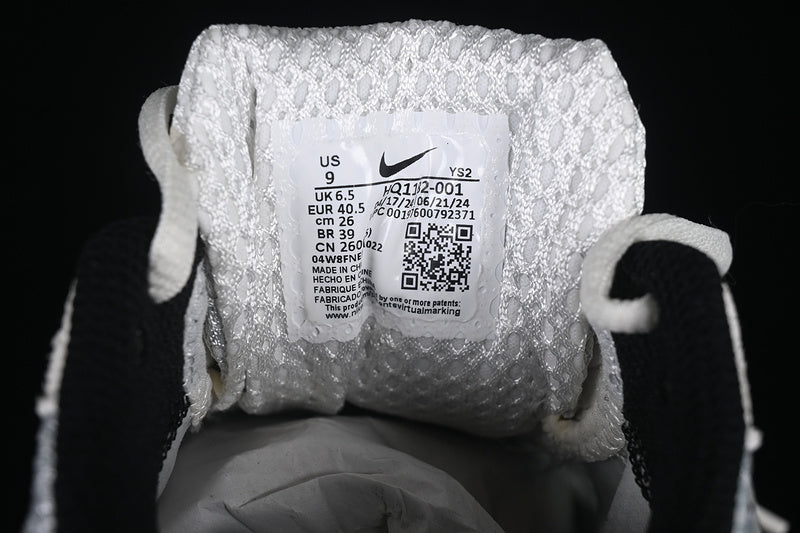 NikeUnisex Zoom Vomero 5 - Silver Black