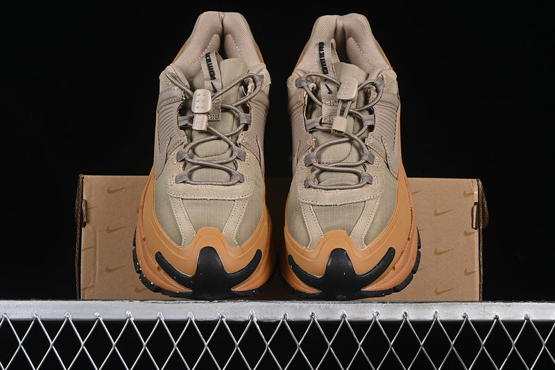 NikeUnisex Zoom Vomero 5 - Flax
