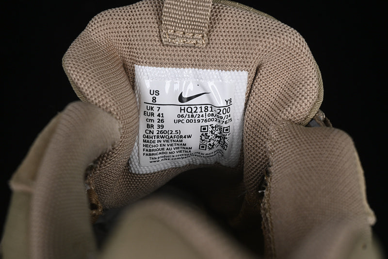 NikeUnisex Zoom Vomero 5 - Flax
