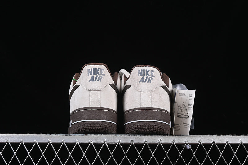 NikeUnisex Air Force 1 AF1 '07 - Orewood Brown