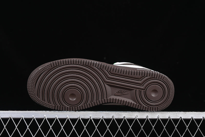 NikeUnisex Air Force 1 AF1 '07 - Orewood Brown