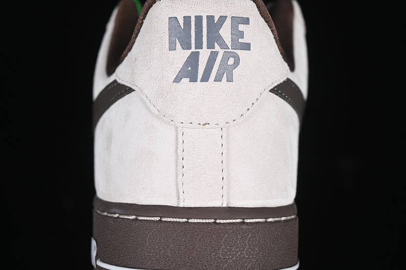 NikeUnisex Air Force 1 AF1 '07 - Orewood Brown