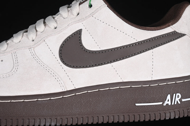 NikeUnisex Air Force 1 AF1 '07 - Orewood Brown