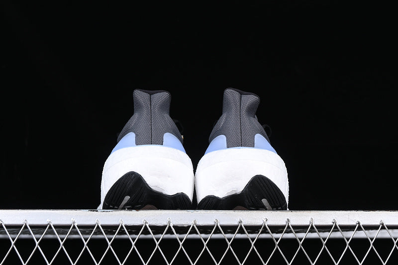 adidasUnisex UltraBoost Light- Carbon Blue